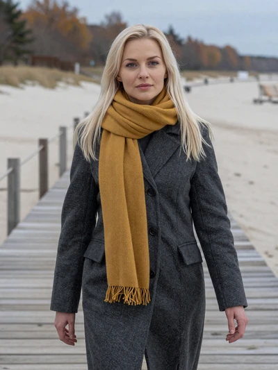 Kadri, 33, Estonian woman on Pärnu beach boardwalk - verified European single on Cdleusa
